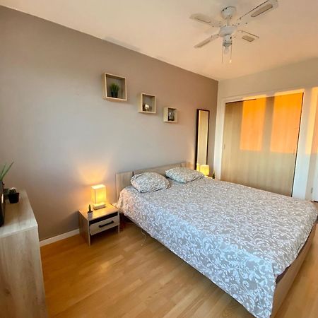 Le Paisible Apartment Décines-Charpieu Екстериор снимка